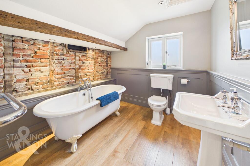 House in Ipswich - View 3
