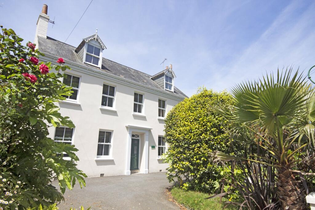 Main image of property: La Route De Sausmarez, St Martin's, Guernsey