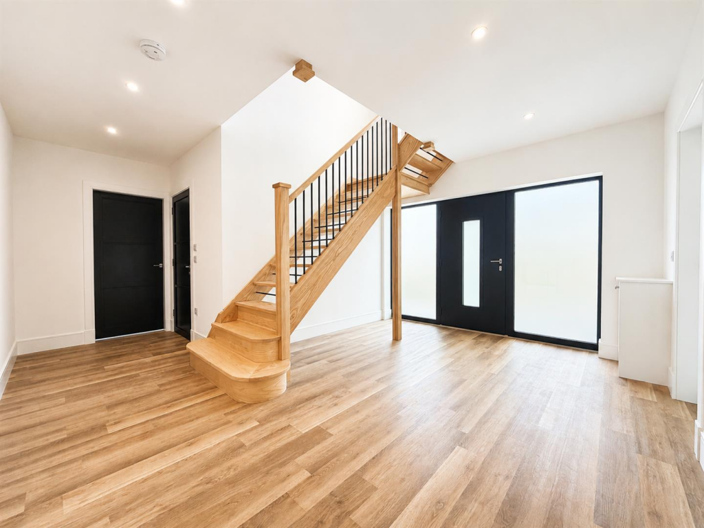 House in Motherwell - View 3