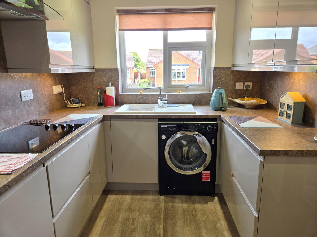 Well Vale Drive, Chapel St. Leonards, Skegness, PE24 5SE photo 2