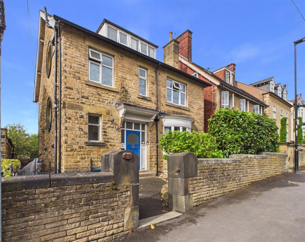Main image of property: Flat 1, 24 Endcliffe Rise Road, Botanical Gardens, Sheffield