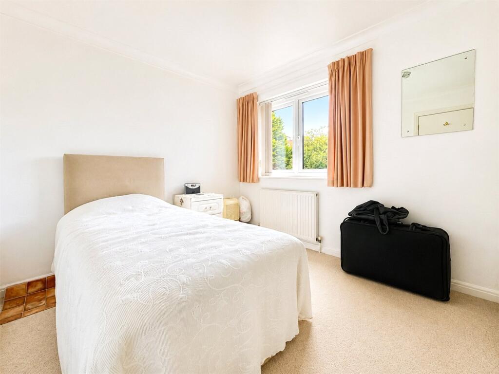 Apartment in Bournemouth - More