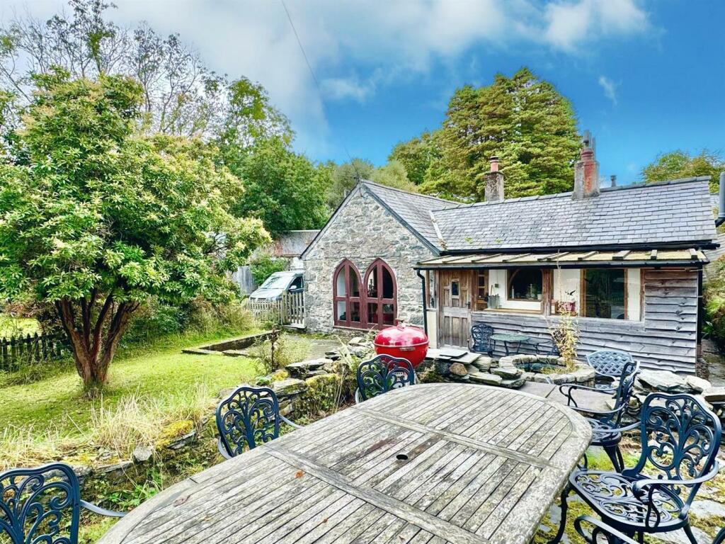Llanrhychwyn, Trefriw photo 3