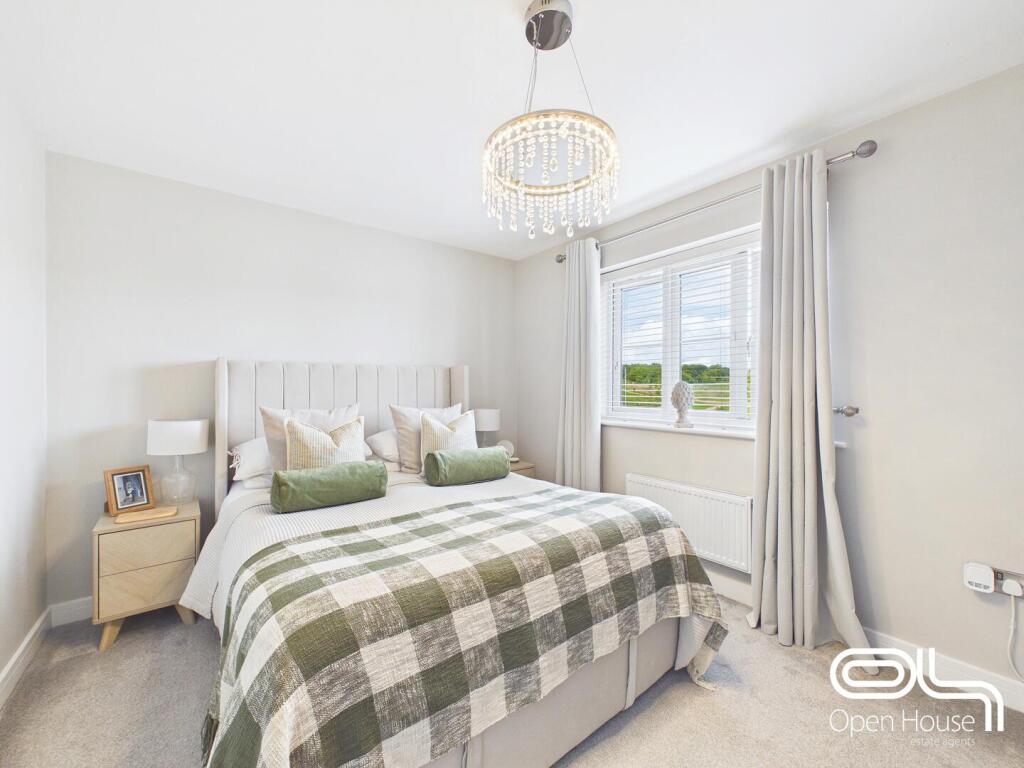 House in Cannock Chase, Pye Green, Hednesford - View 4