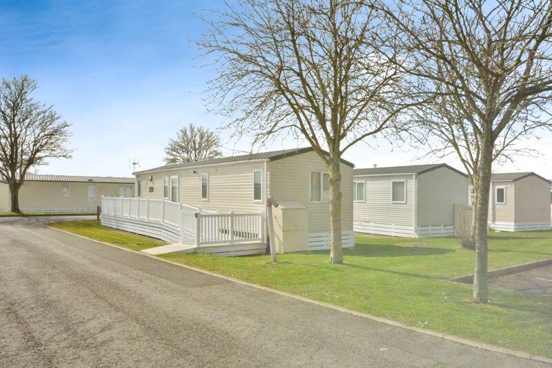 Willow View, Cotswold Hoburne, Cotswold Lakes photo 3