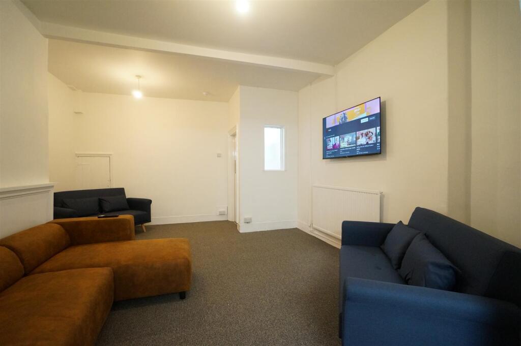 House in Bangor, Upper Bangor - View 5
