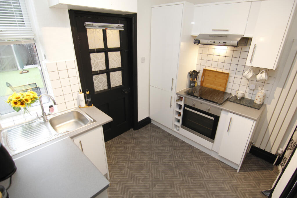 Brookside Avenue, Droylsden, M43 7LE photo 3