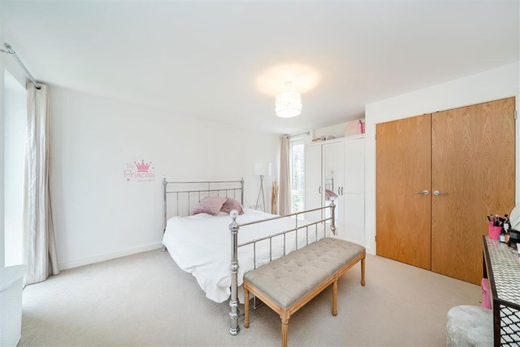 Apartment in London - View 5
