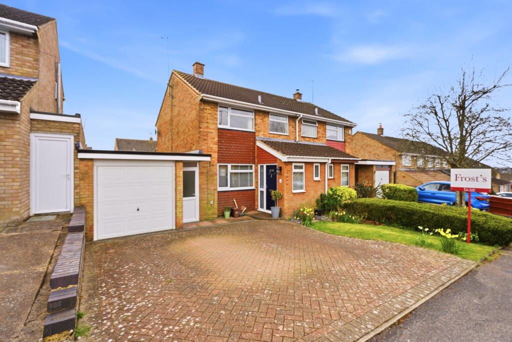 Main image of property: Kirkstone Drive, Dunstable, Bedfordshire, LU6
