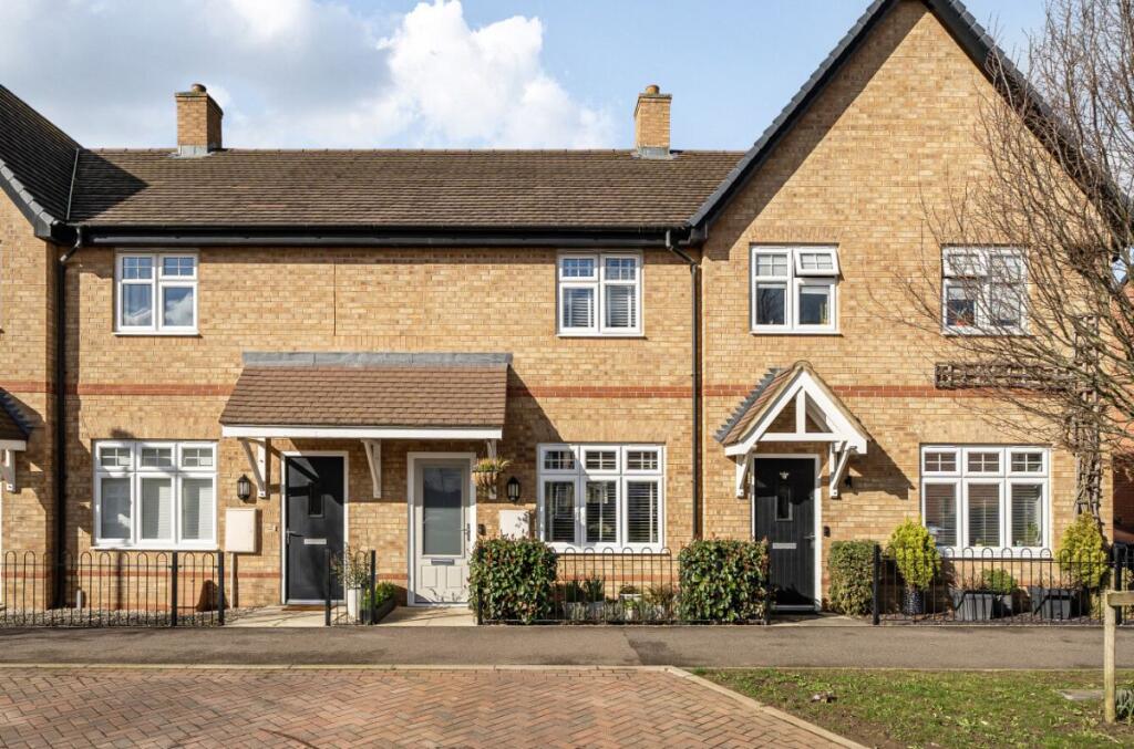 2-bed terraced on Poppy Drive, Ampthill, £370,000
