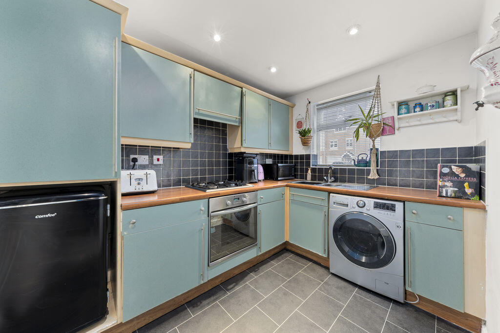 House in Chesterfield, Brimington Common, Spital - View 3