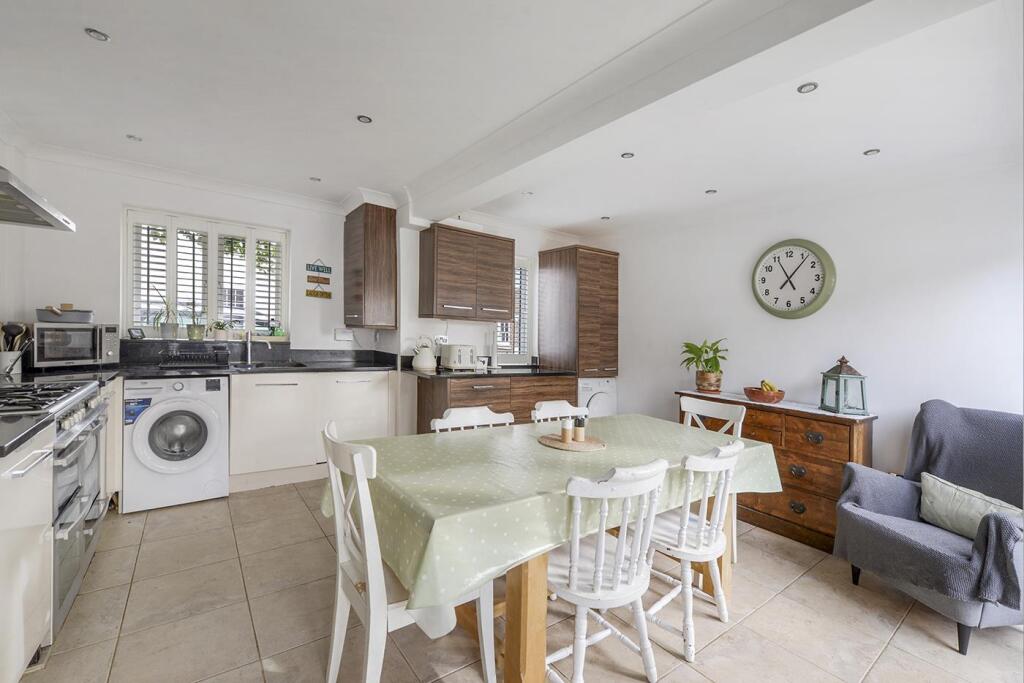 House in Tonbridge and Malling, Kings Hill - View 4