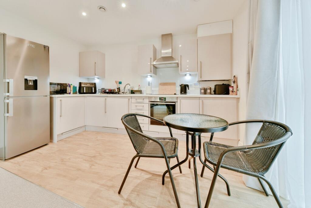 Apartment in Stevenage - View 5