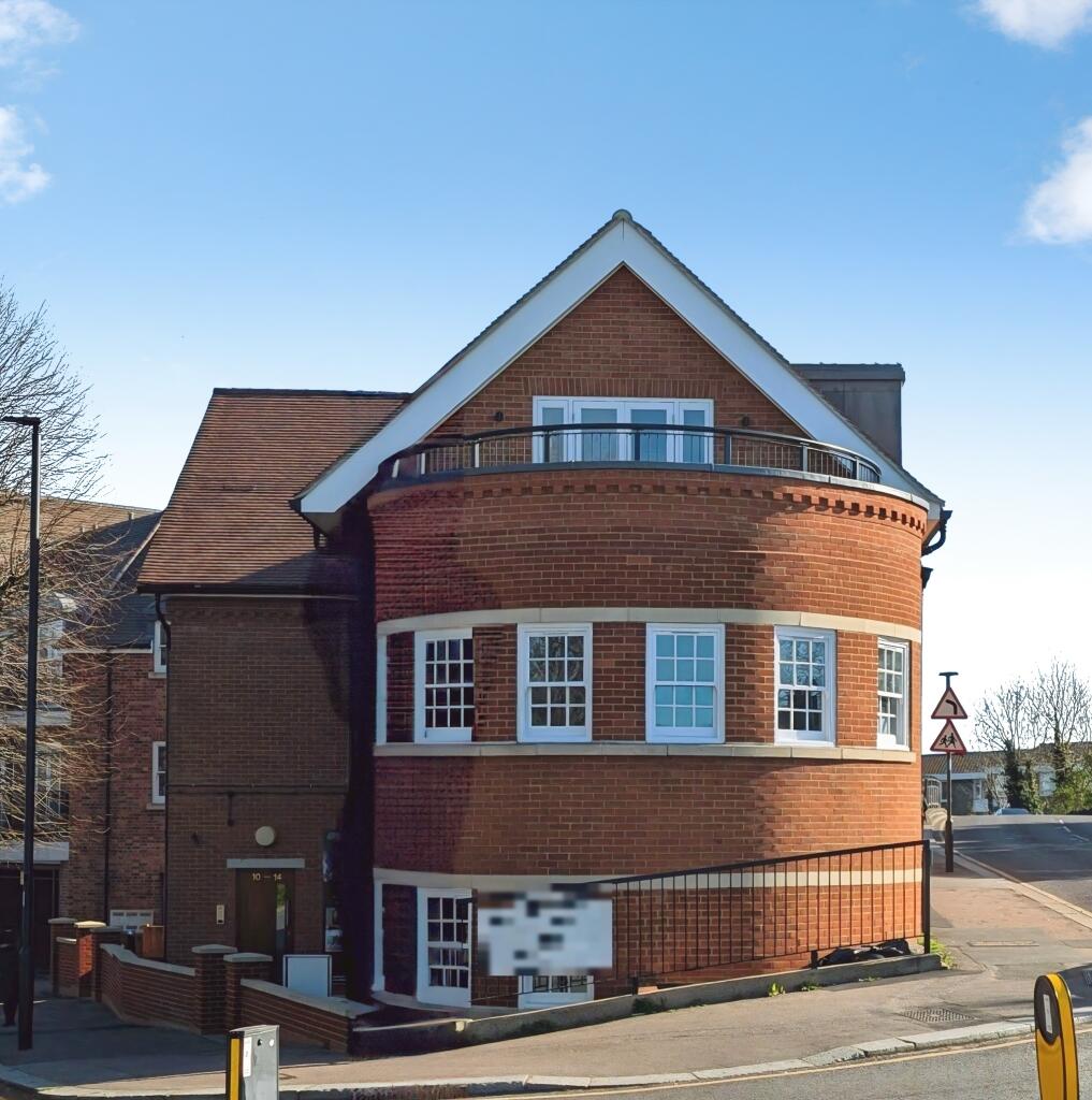 Main image of property: Oakwood Parade, Enfield, London, EN1