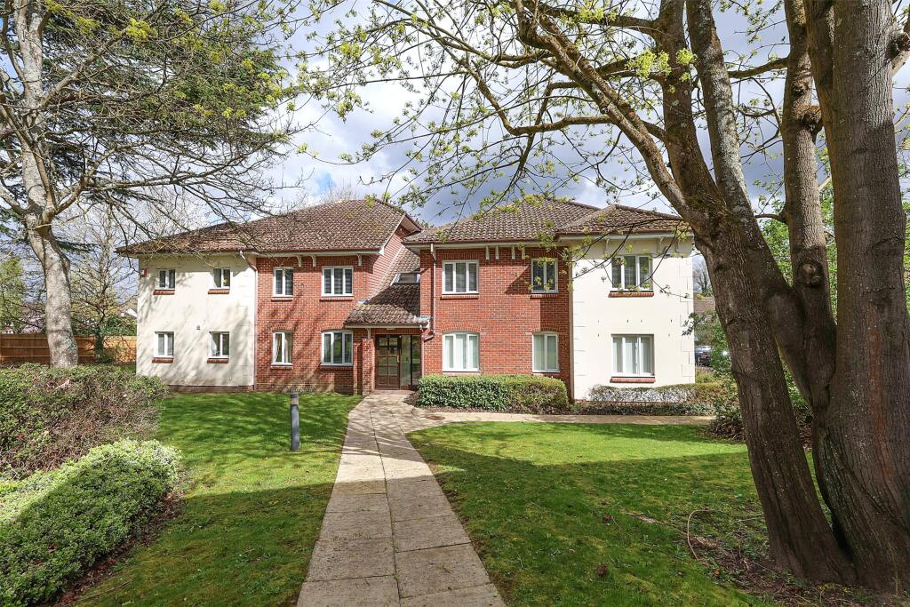 Main image of property: Guildford Road, Fetcham, Leatherhead, Surrey, KT22
