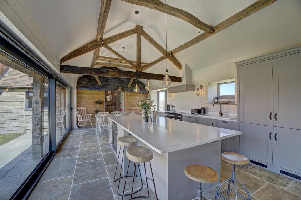 House in Stratford-on-Avon, Salford Priors - View 2