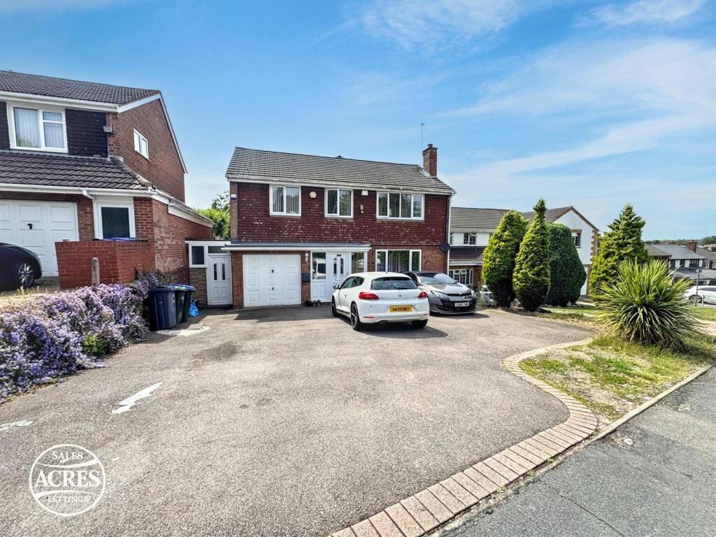 4-bed detached on Monksfield Avenue, Great Barr, Birmingham, £495,000
