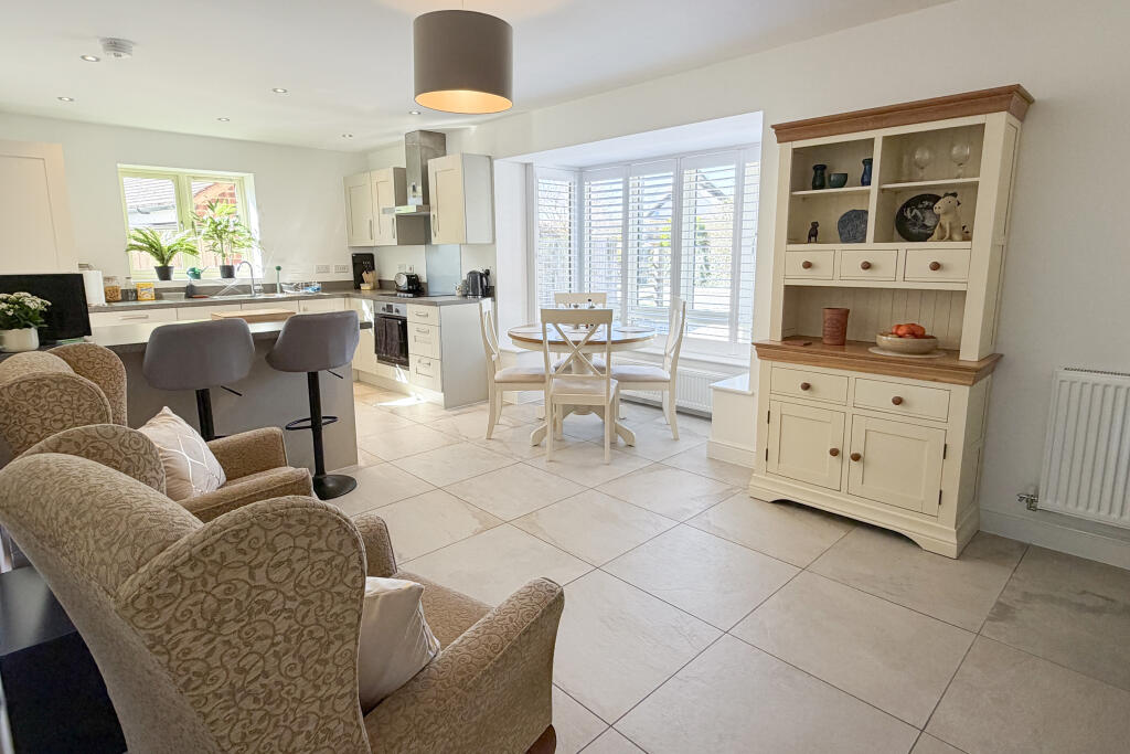 Oakley, Buckinghamshire, HP18 photo 2