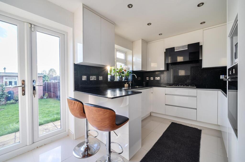 House in Watford, North Watford - View 3