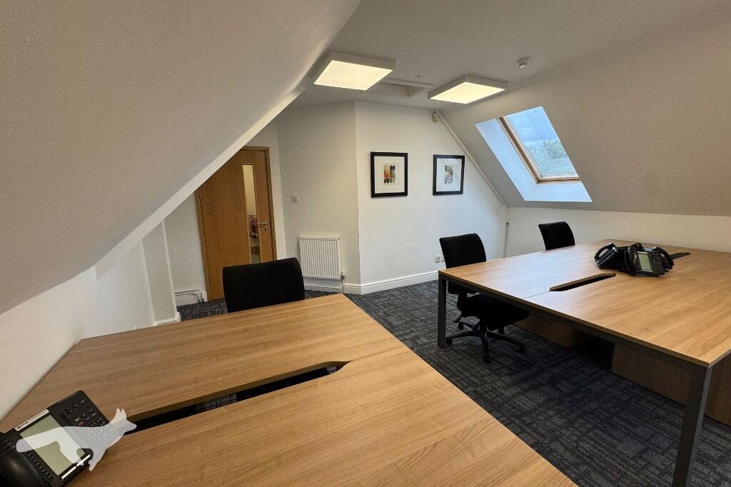 Office: Up to 5 Desks