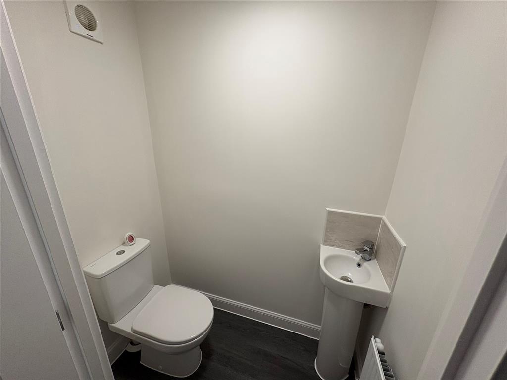 House in Doncaster - View 5