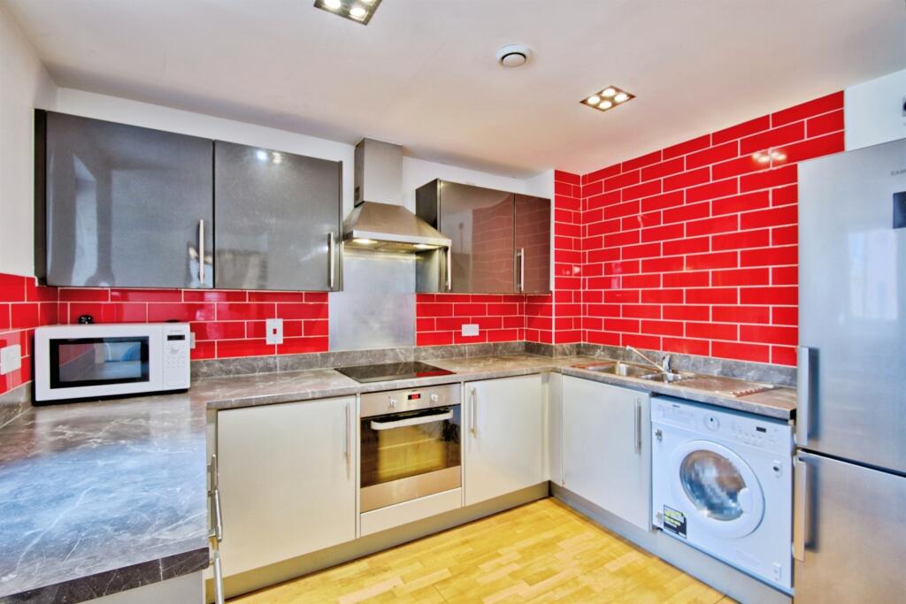 Apartment in Colchester, Hythe - More