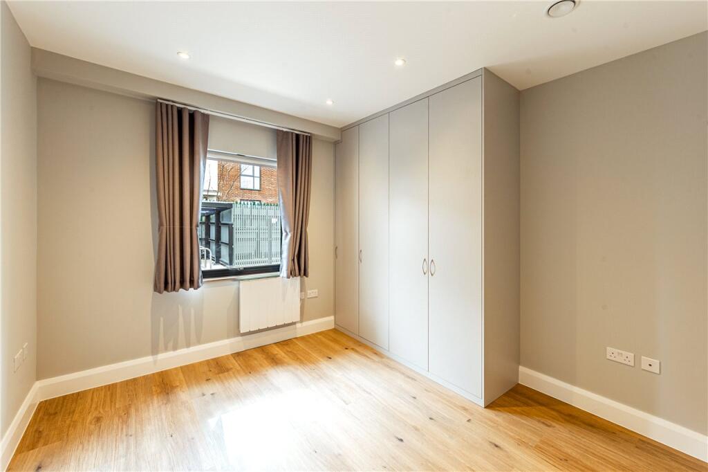 Apartment in Welwyn Hatfield, Peartree - View 5