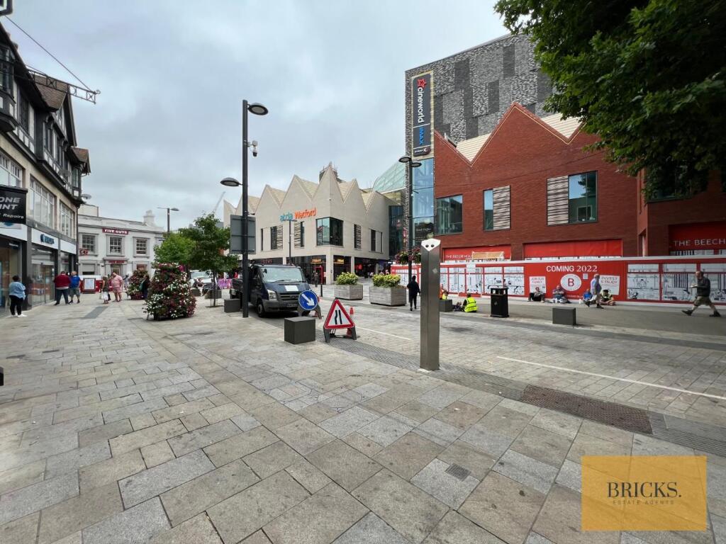 Main image of property: Flat 12, 74a High Street, Watford
