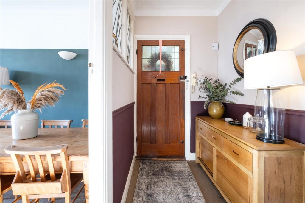 Apartment in London - View 5