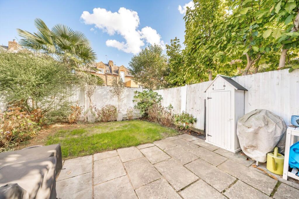 Apartment in London - View 5