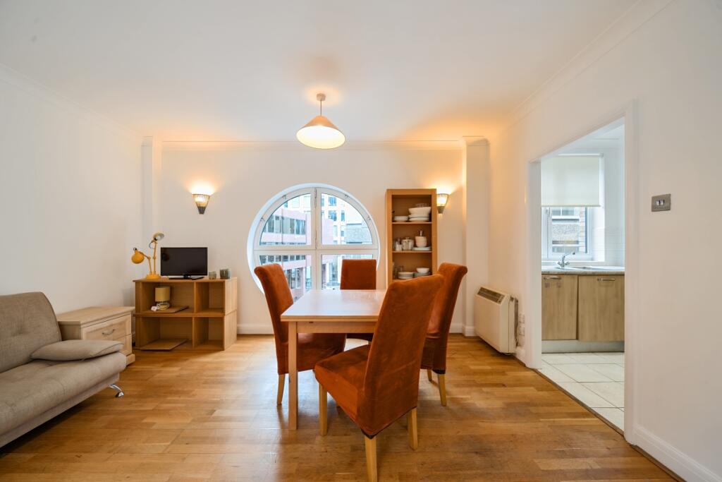 Apartment in London, City of London - View 4