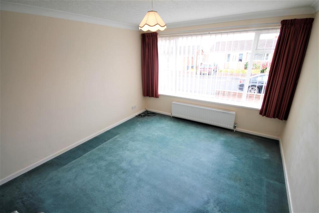 Barnard Close, Newton Hall, Durham photo 3