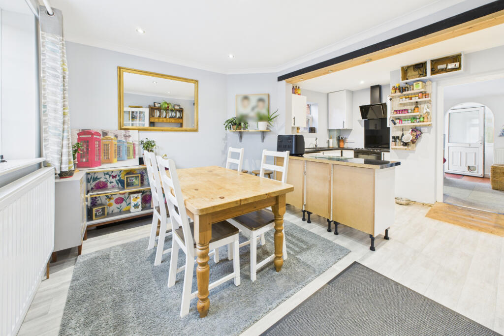 South Road, Lydney, GL15 5LG photo 2