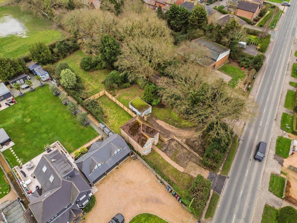 Bell Lane, Birdham, West Sussex, PO20 - More
