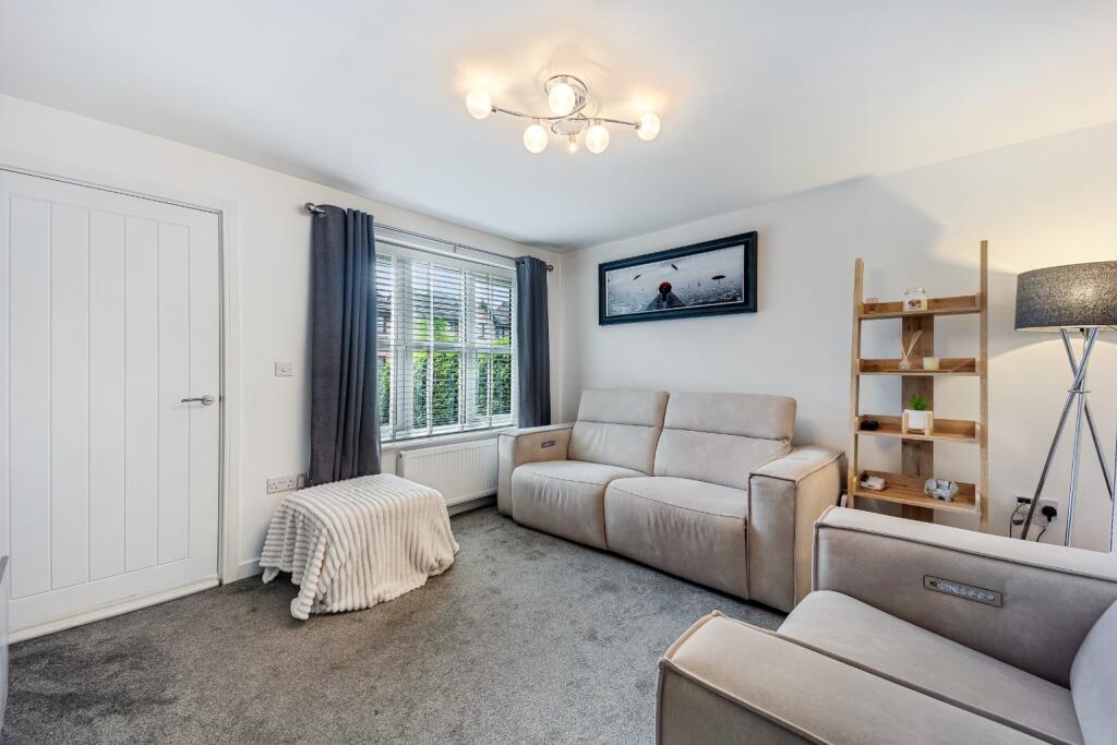 Tiverton Avenue, Leigh, WN7 photo 3