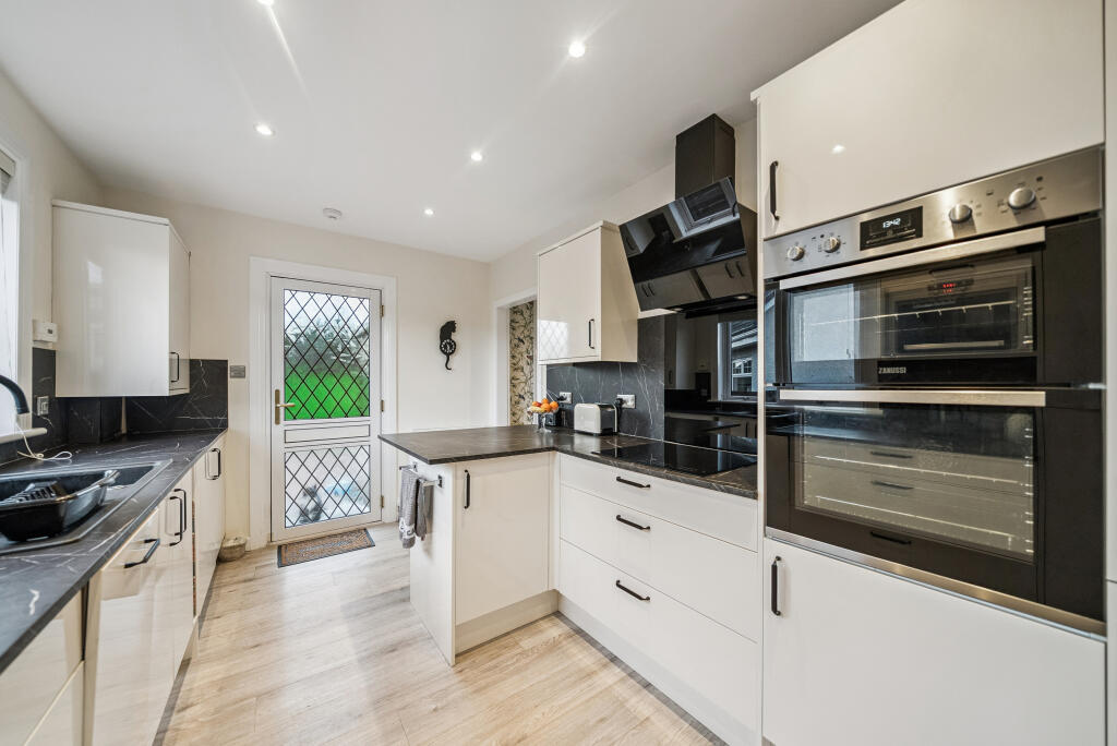 House in Tillicoultry, Clackmannanshire - More