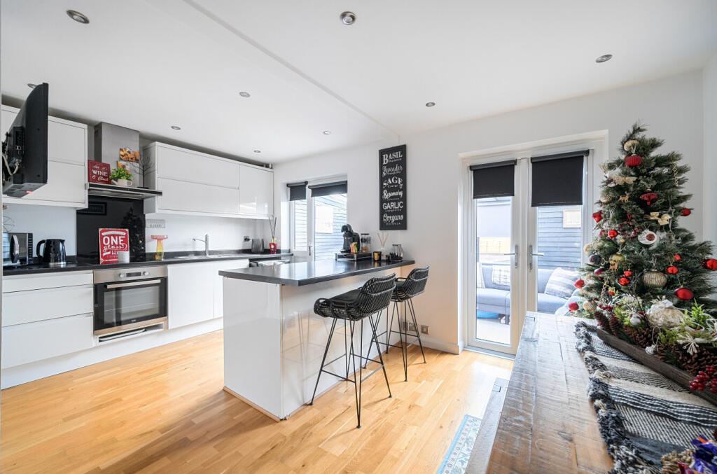 Main image of property: Denby Way, Tilehurst, Reading, Berkshire, RG30