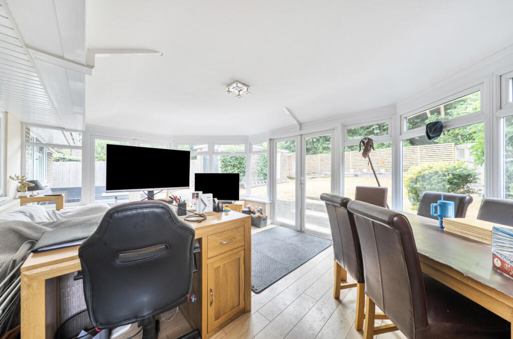 House in Horsham, Thakeham - View 4
