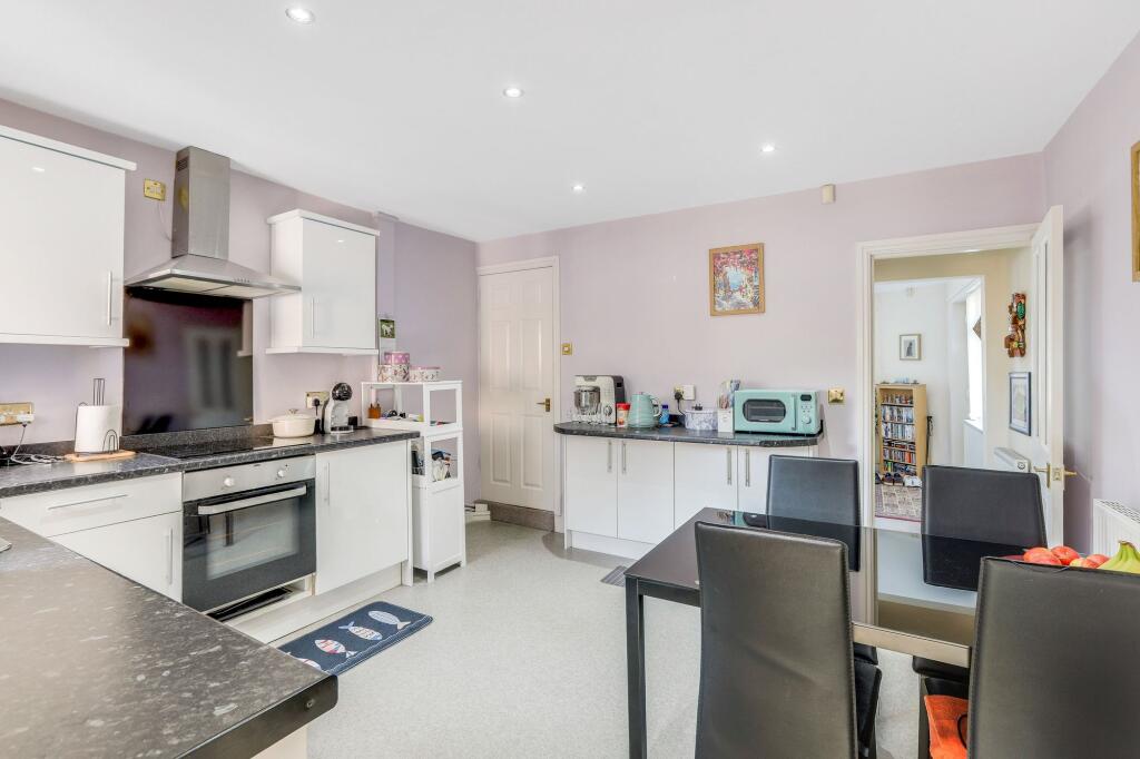 House in Ashfield, Hucknall - View 5