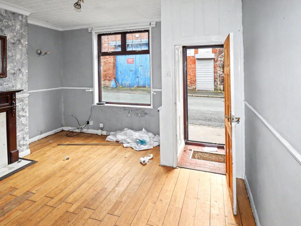 House in Oldham - View 3