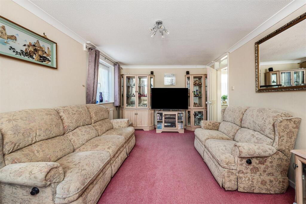 House in Test Valley, Andover - View 2