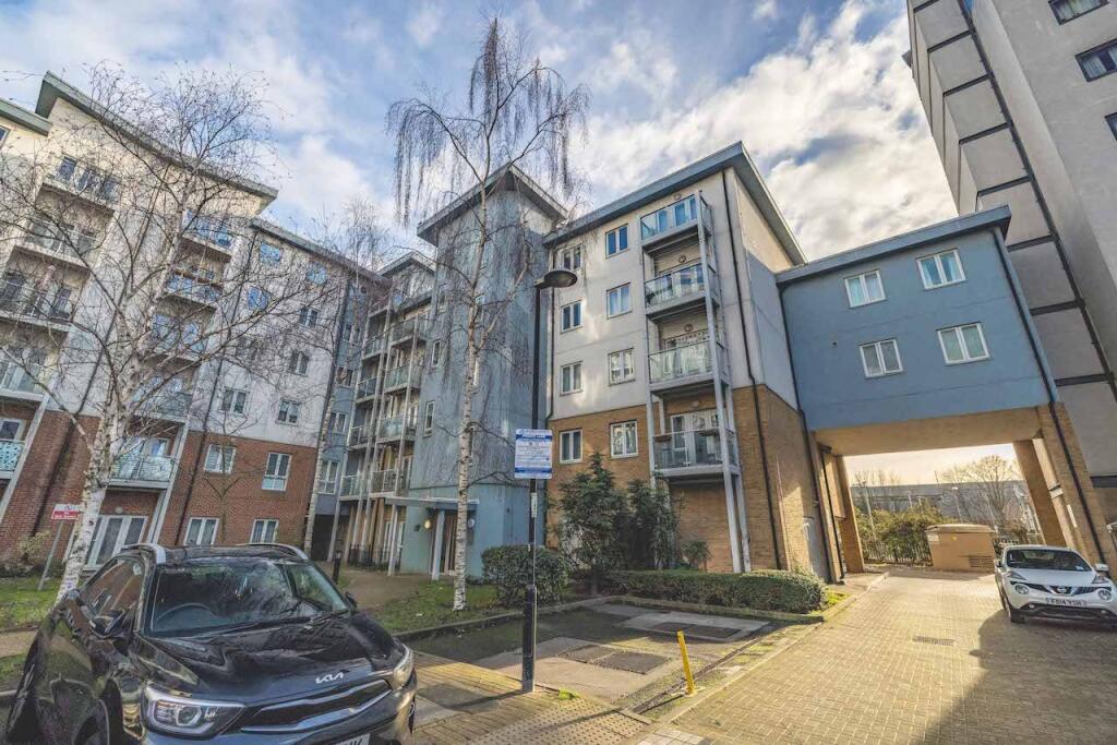 1-bed flat on Mill Street, Slough, SL2, £45,000