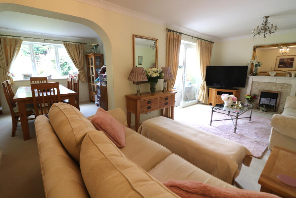 House in Luton - View 4