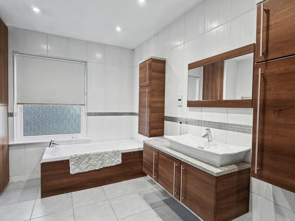 Additional image 13 of Lodge Close, Penn Hill 