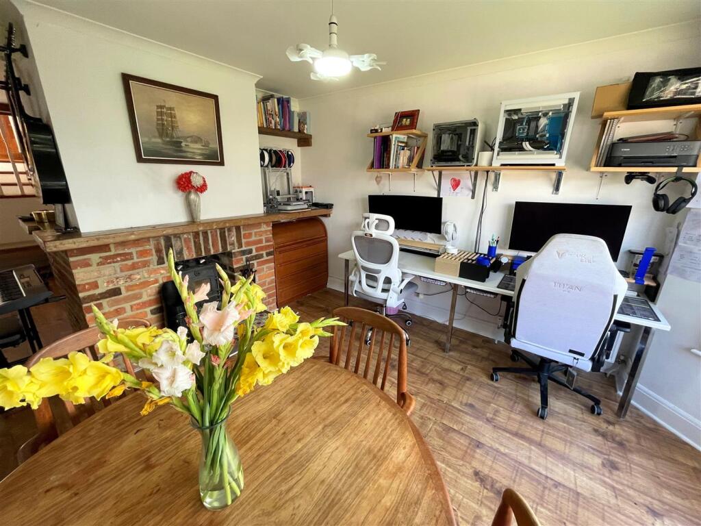 House in Sandown, Yaverland - View 5