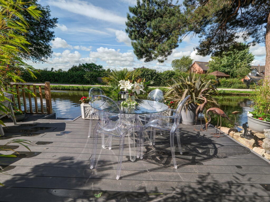 Waterside, West Hyde, Lymm, WA13 0HA photo 4