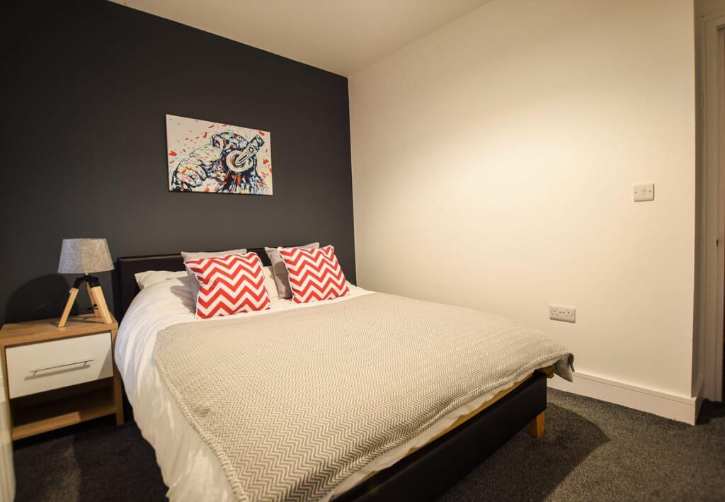 Apartment in Crewe, Willaston - View 3