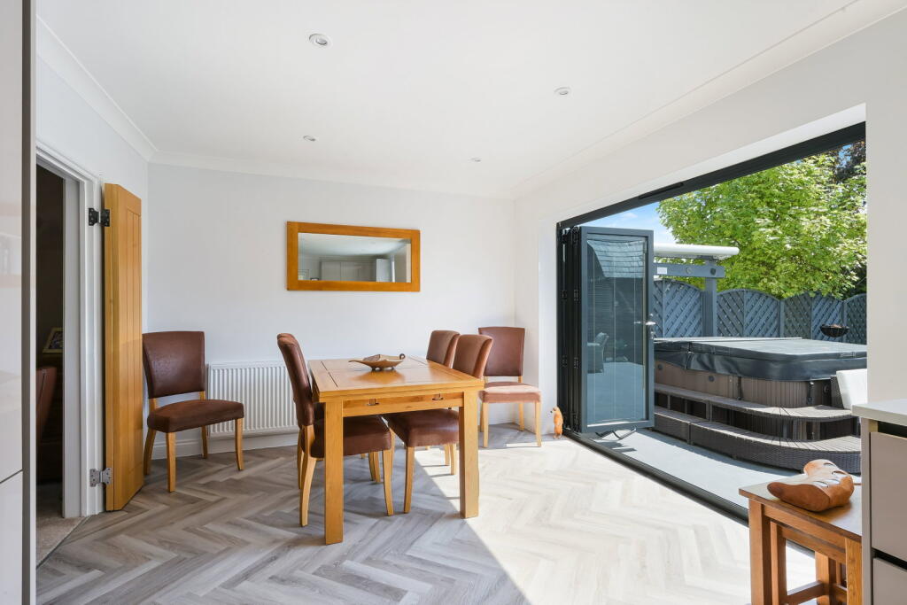 House in Redhill - View 5