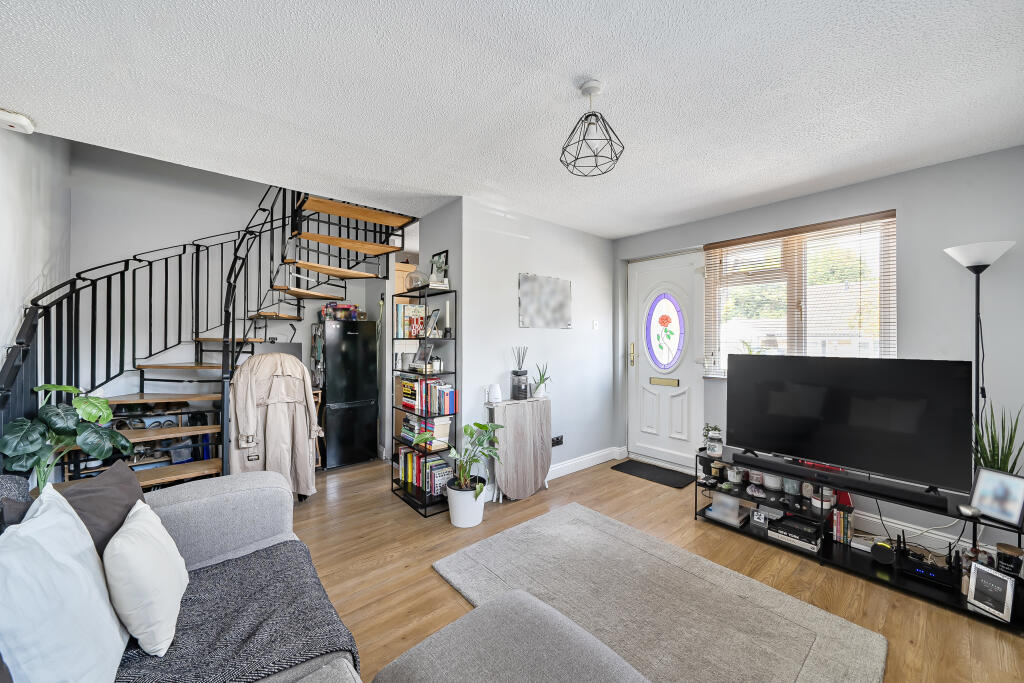 House in Swindon, Eastleaze, West Swindon - More