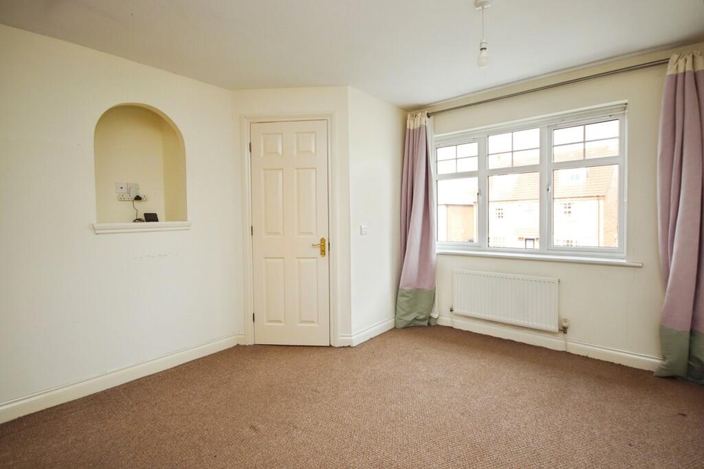 House in Lincoln - View 5